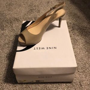 Nine West Slingback Peep Toe Heels Taupe Size 7.5
